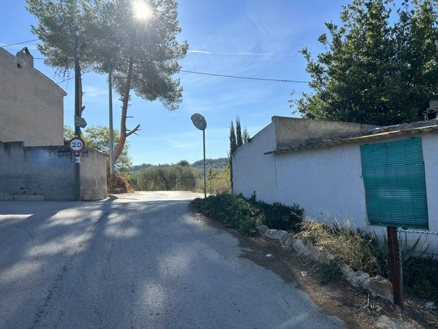  Casa y terreno urbano EL ESCOBAR